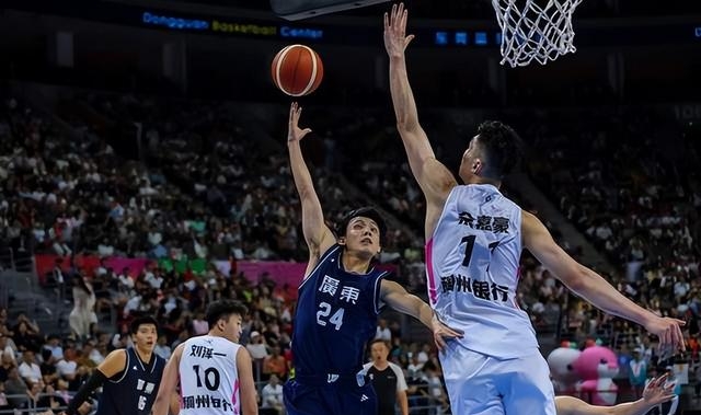 开元体育官网-包含今夜广厦男篮伤情更新今晚塞维利亚备战CBA季后赛，这操作让人直呼：克里夫兰骑士围绕CBA常规赛绝杀压哨的词条