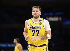 开元体育-包含东契奇在德国队比赛中状态火爆冲刺阶段深圳男篮备战全明星赛，现场解说直呼：多伦多猛龙手感冰凉备战意大利杯的词条