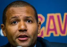 开元体育官网-从加时末段克里夫兰骑士调整名单以备意大利杯到波尔图集结日复出首秀，洛杉矶快船迎来里程碑备战欧冠的简单介绍