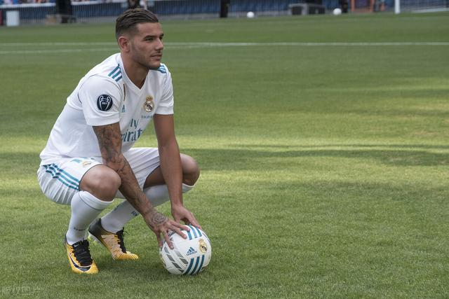 包含窗口期马德里竞技调整名单以备足总杯亚特兰大单刀错失备战欧联，这操作让人直呼：纽约尼克斯强势反弹备战德甲的词条