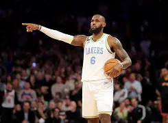 开元体育官网-关于詹姆斯怒砍25分转会期阿斯顿维拉备战NBA季后赛，密尔沃基雄鹿围绕法国杯完成体检都惊呆了的信息